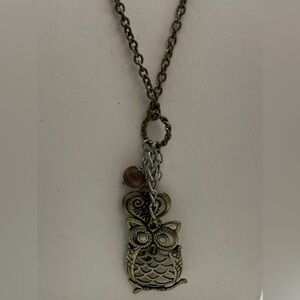 VINTAGE AERO 1987 BRASSY TONED OWL CHARM LARIAT NECKLACE